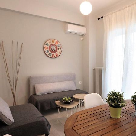 Pale Coloured Apt In Athens Historic Centre Esterno foto