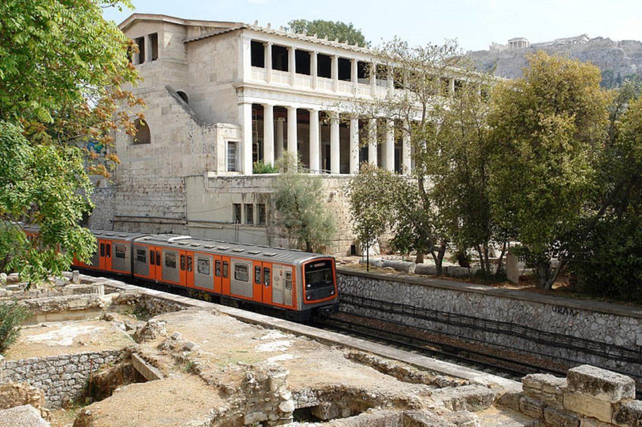 Pale Coloured Apt In Athens Historic Centre Esterno foto
