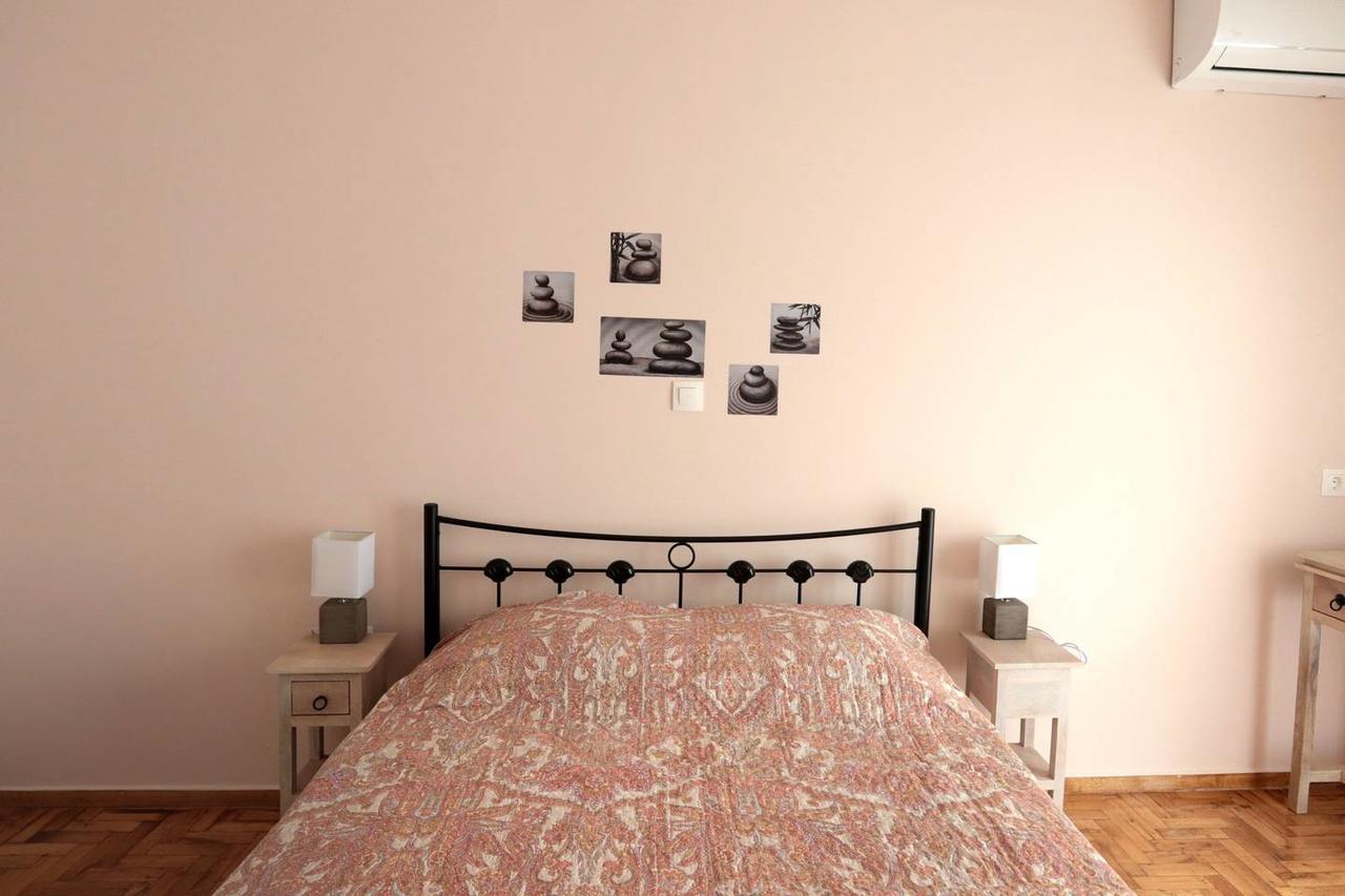 Pale Coloured Apt In Athens Historic Centre Esterno foto